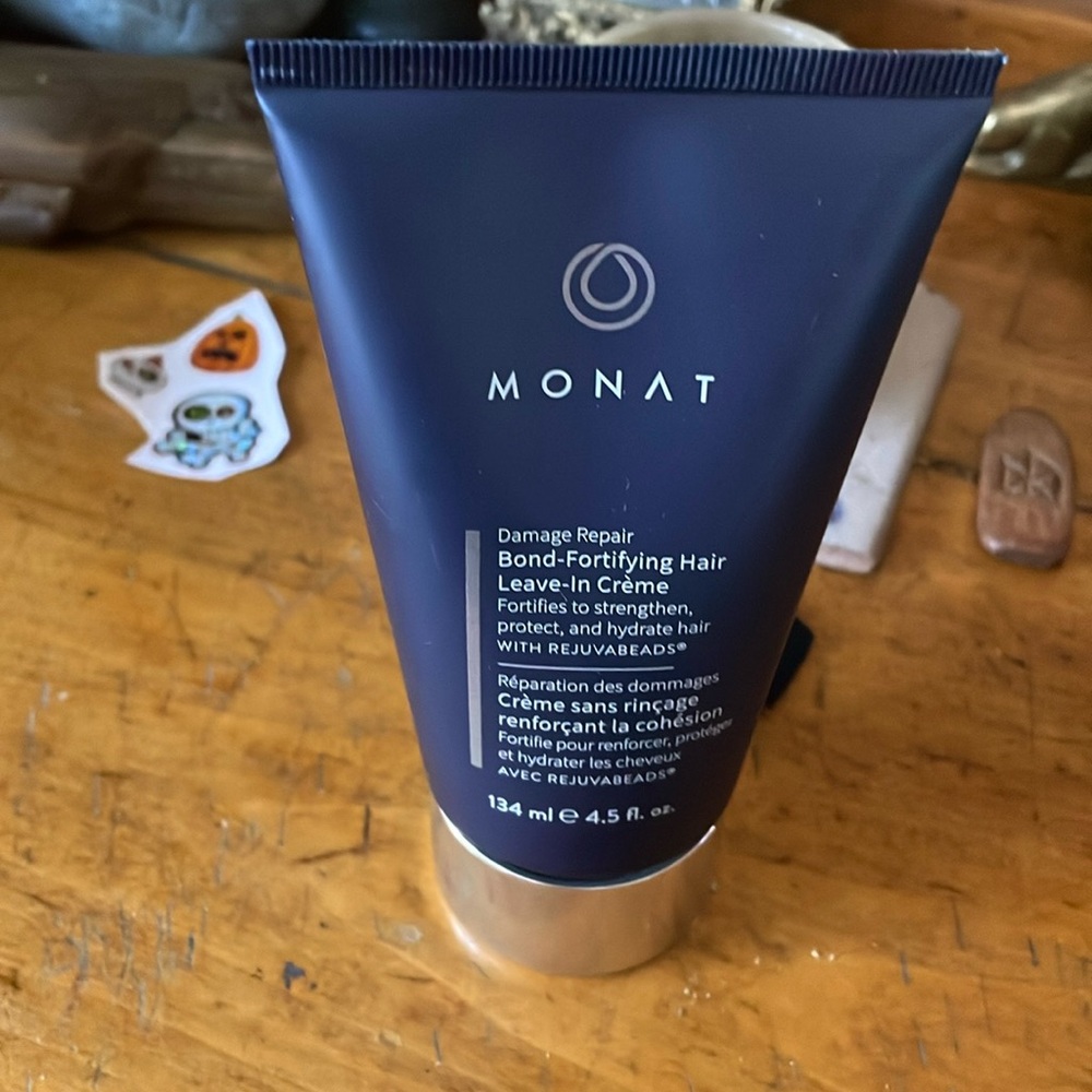 Monat Damage Repair Fortifying Leave in crème